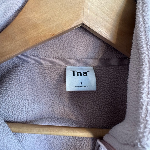 Aritzia TNA small pink fleece pullover…. - Picture 4 of 7